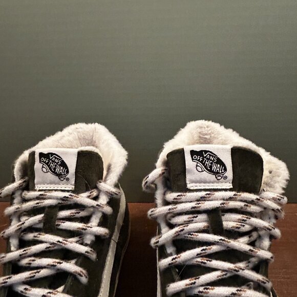 Vans Mens Dark Green Faux Fur Lined High Top Skateboard Shoes Size 6M/7.5W - Picture 2 of 11